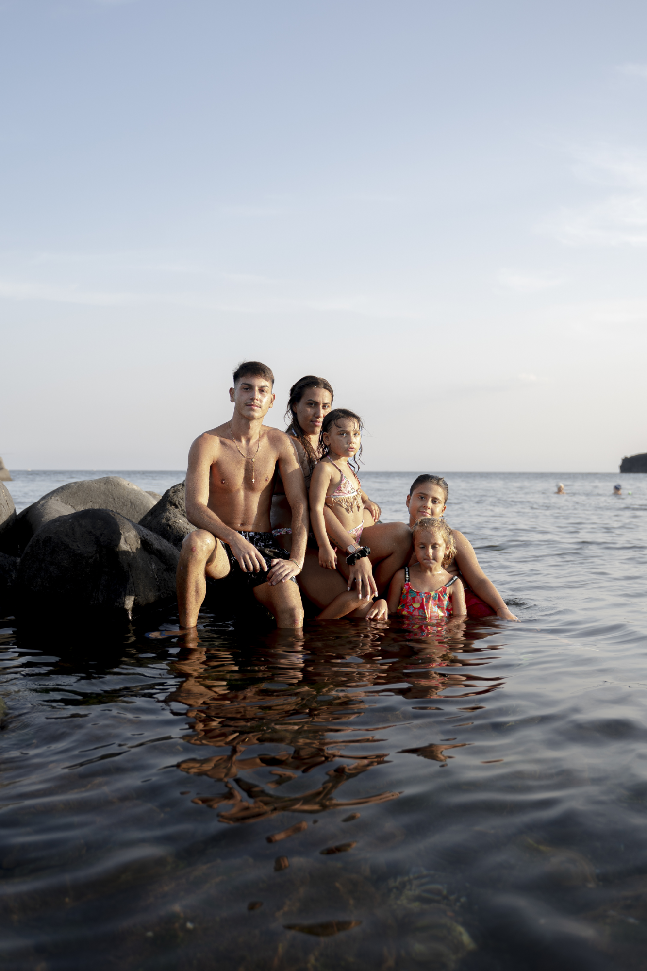 Alle spalle la città. San Giovanni li Cuti, la sua gente e i suoi paesaggi nelle fotografie di Andrea Petrelli