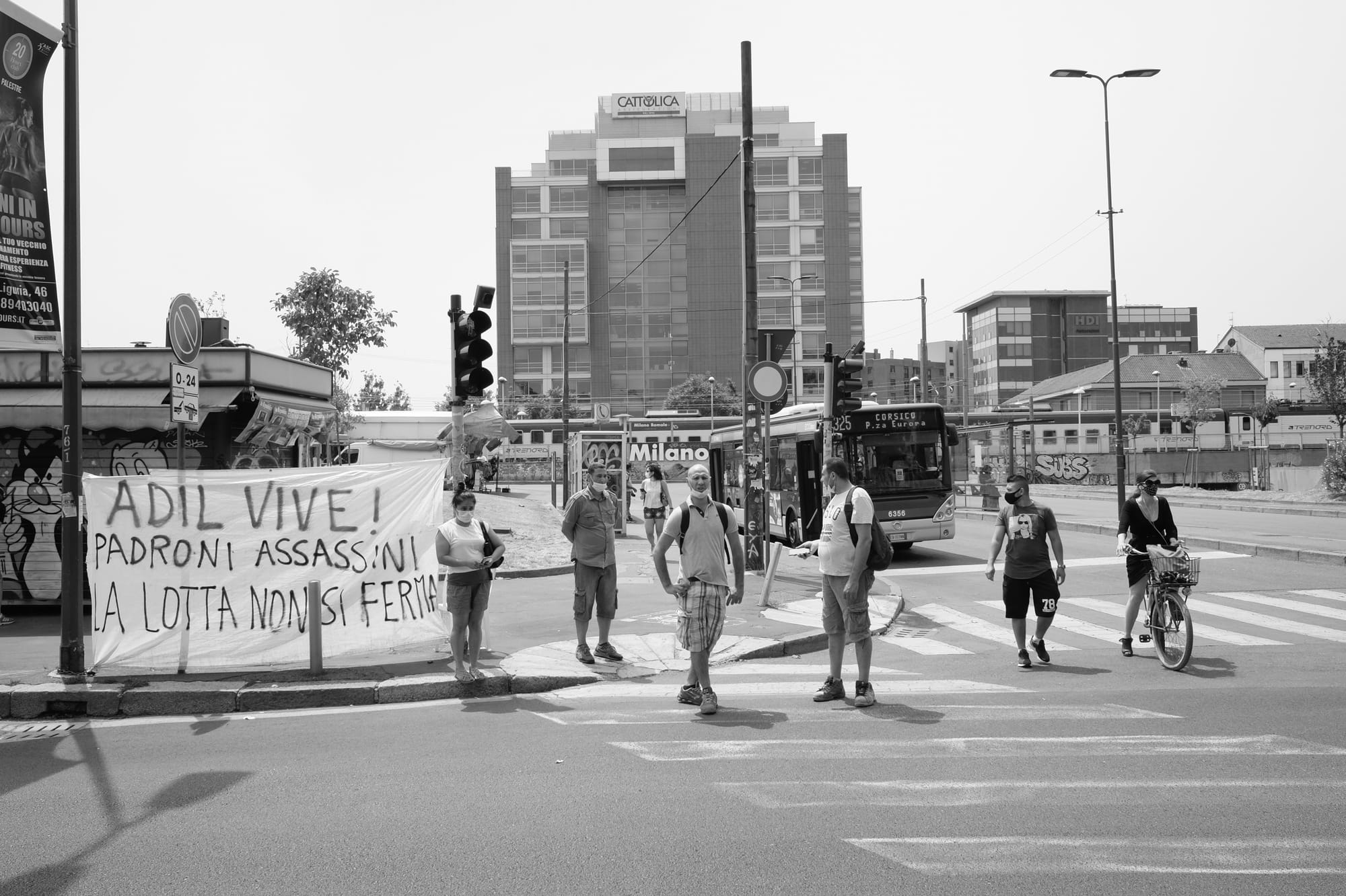 Crossroads. Gli incroci di Milano nelle fotografie di Alessandro Bocchi e Gianni Ranuio