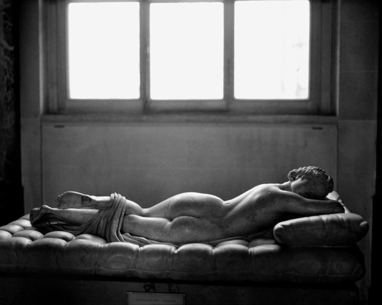 Il mistero dei dormienti negli scatti di Ferdinando Scianna